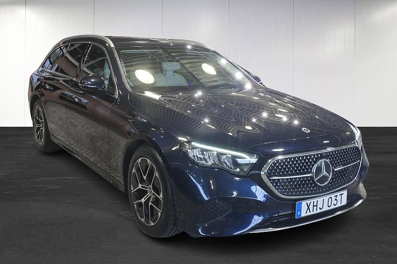 Blå Begagnad 2024 Mercedes E200 | 479 900 kr - Bild 1/4