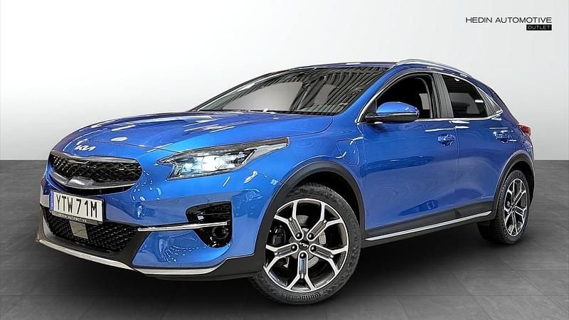 Blå (blue) Begagnad 2022 Kia XCeed Advance SUV | 232 900 kr (Marknadspris) - Bild 1/4