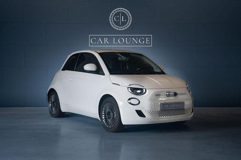 Vit Begagnad 2020 Fiat 500e Halvkombi | 179 000 kr (Marknadspris) - Bild 1/4