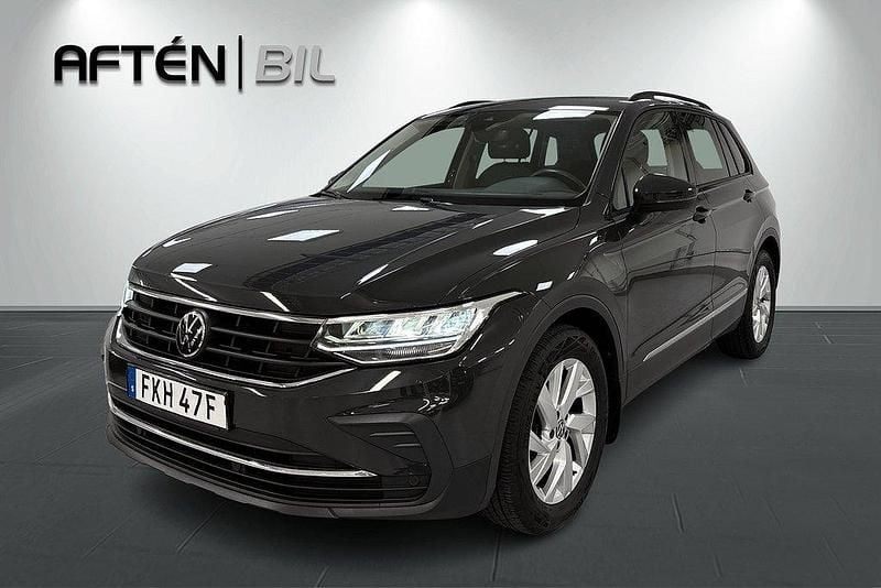 Grå Begagnad 2022 VW Tiguan SUV | 289 900 kr (Bra pris) - Bild 1/3