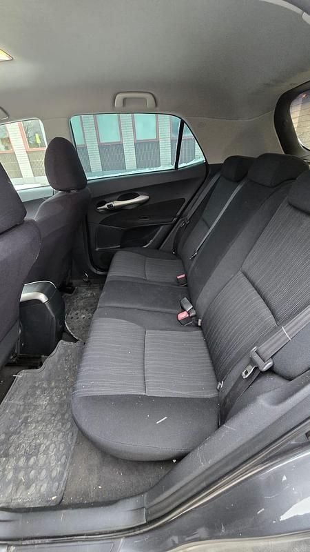 Begagnad Toyota Auris 124 HK (91 kW) 2008 Halvkombi