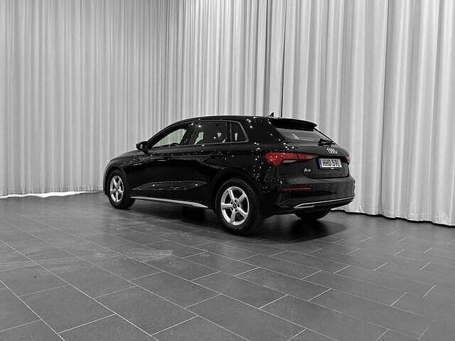 Begagnad Audi A3 Advanced Plus 150 HK (110 kW) 2020 Brilliantsvart Sedan