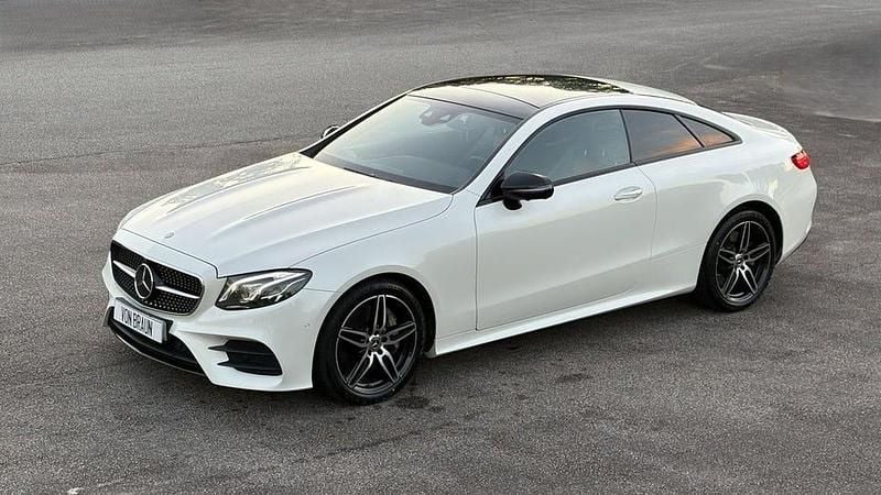 Vit Begagnad 2017 Mercedes E400 Sportkupé | 395 000 kr (Bra pris) - Bild 1/4