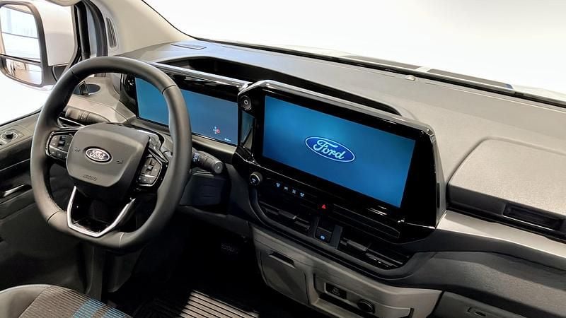 Ny Ford E-Transit 2026 Vit Van