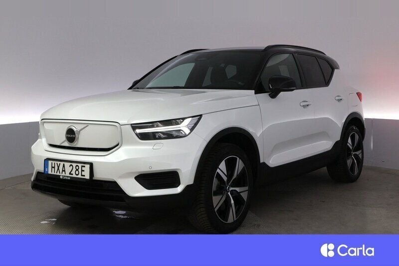 Vit Begagnad 2022 Volvo XC40 Core SUV | 303 900 kr - Bild 1/4