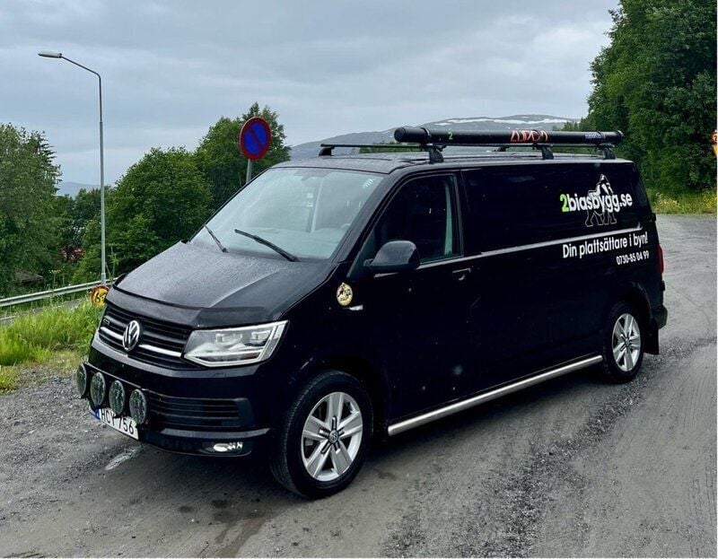 Svart Begagnad 2016 VW T6 Van | 180 000 kr (Bra pris) - Bild 1/4
