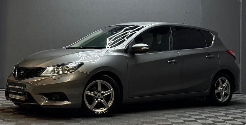 Grå Begagnad 2015 Nissan Pulsar Halvkombi | 59 900 kr (Marknadspris) - Bild 1/4