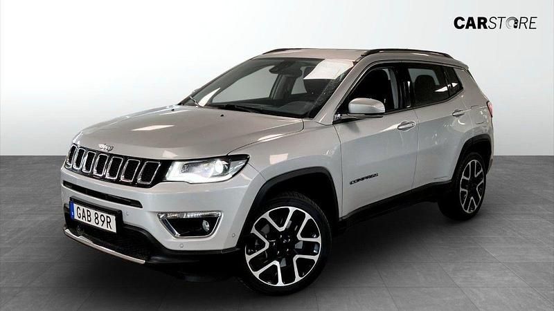 Grå (grey) Begagnad 2020 Jeep Compass Limited SUV | 204 900 kr (Superpris) - Bild 1/4