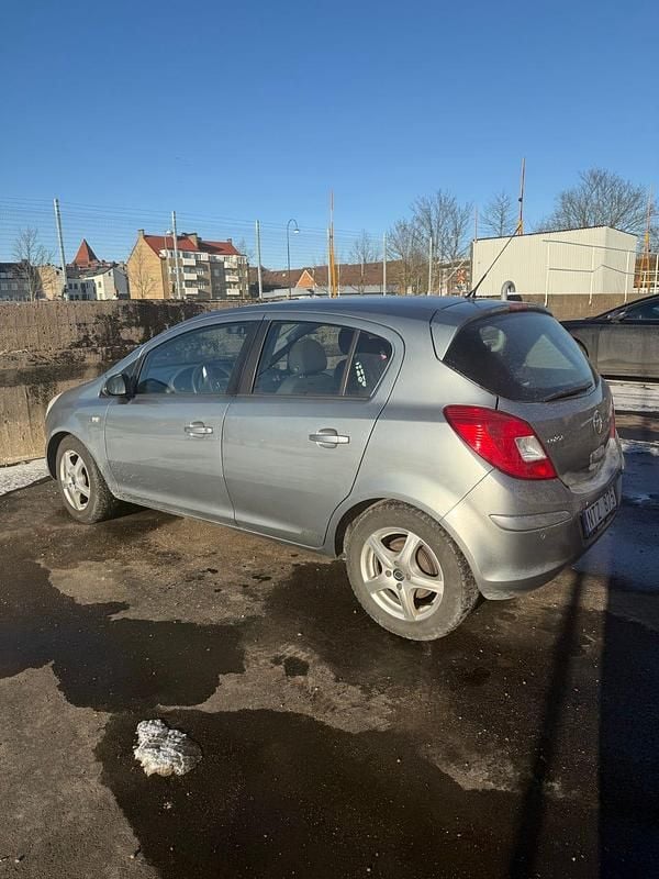 Begagnad Opel Corsa 85 HK (62 kW) 2012 Halvkombi