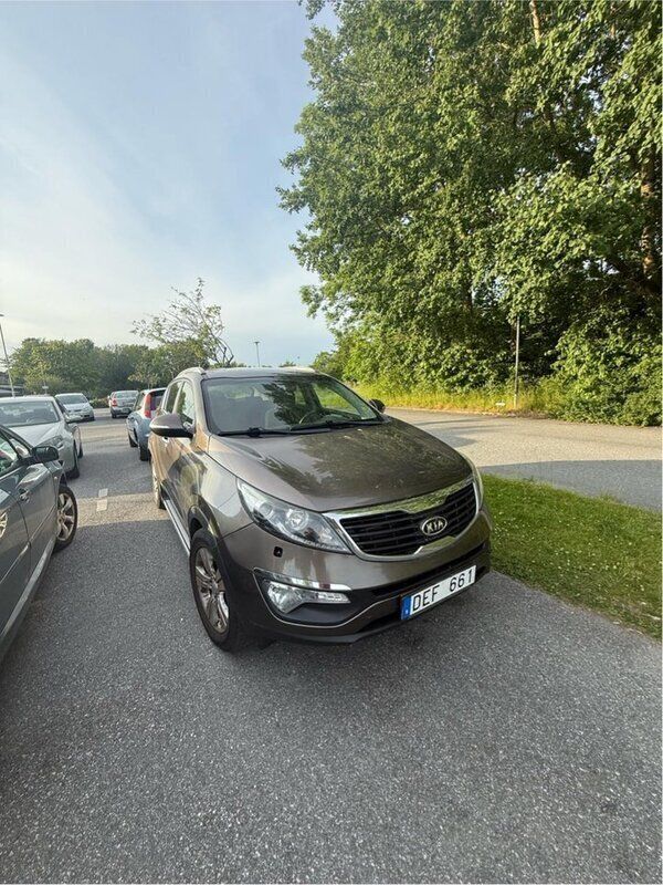Brun Begagnad 2012 Kia Sportage Comfort SUV | 69 000 kr (Superpris) - Bild 1/4