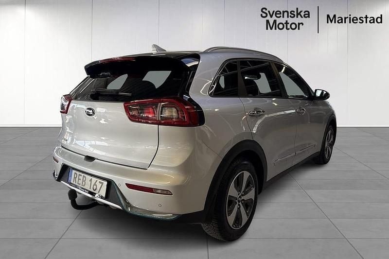 Begagnad Kia Niro Advance 143 HK (105 kW) 2018 Grå SUV