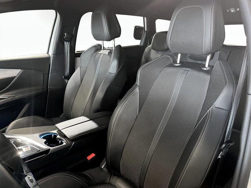 Begagnad Peugeot 5008 GT 131 HK (96 kW) 2023 Vit Minibuss