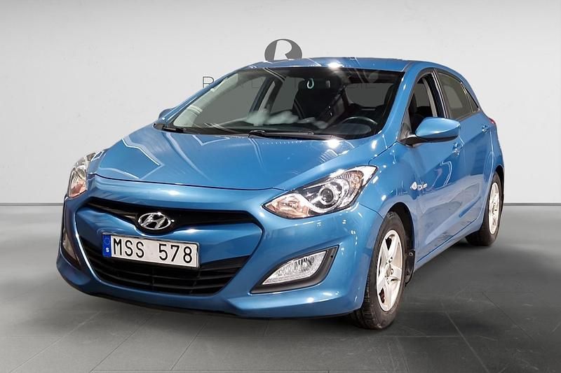 Blå Begagnad 2013 Hyundai i30 | 74 900 kr - Bild 1/3