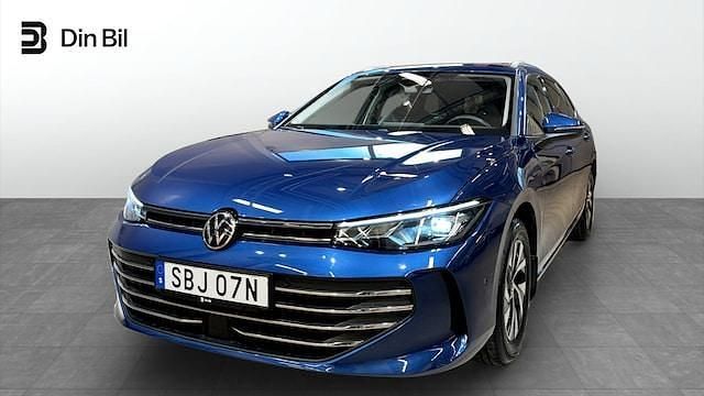 Blå Begagnad 2024 VW Passat Business Kombi | 369 900 kr (Lite dyr) - Bild 1/4