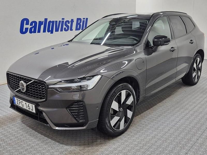 Platinumgrå metallic Begagnad 2024 Volvo XC60 Plus SUV | 495 000 kr (Dyr) - Bild 1/4