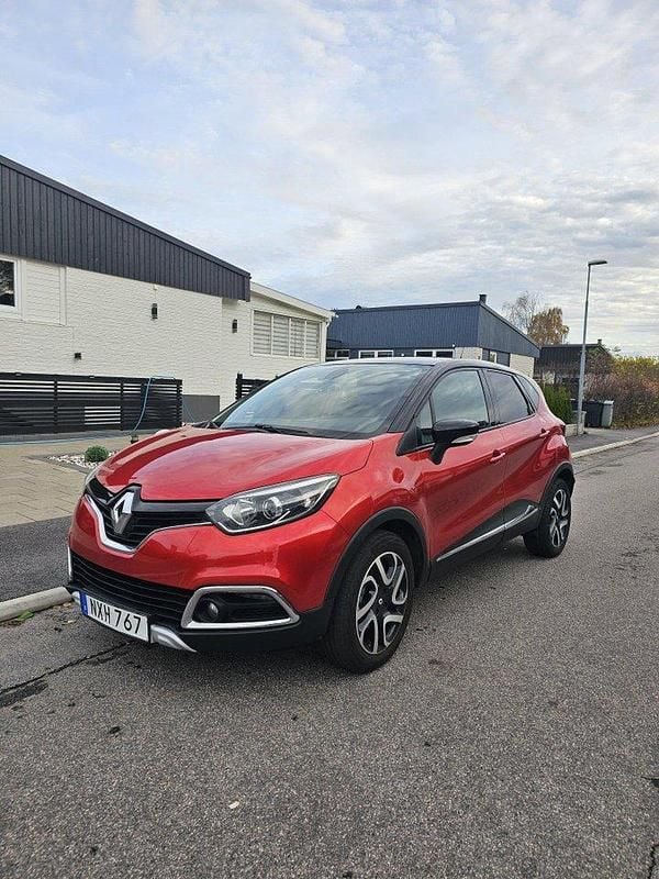 Röd Begagnad 2016 Renault Captur SUV | 84 900 kr (Bra pris) - Bild 1/4