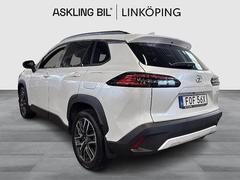 Begagnad Toyota Corolla Cross Style 197 HK (144 kW) 2025 Vit SUV