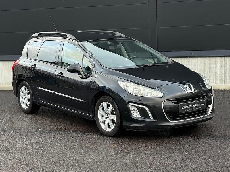 Begagnad Peugeot 308 SW 112 HK (82 kW) 2011 Svart Kombi