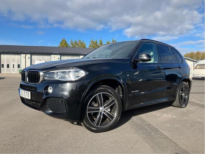 Svart Begagnad 2015 BMW X5 M Sport SUV | 225 000 kr (Dyr) - Bild 1/4
