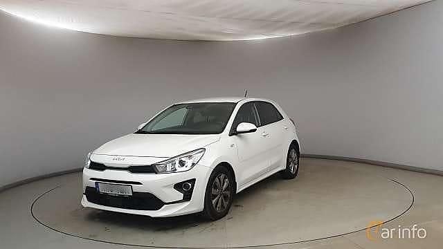 Vit Begagnad 2022 Kia Rio Halvkombi | 115 000 kr (Superpris) - Bild 1/3