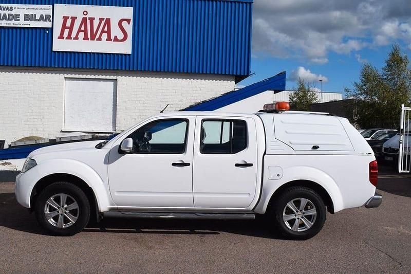 Vit Begagnad 2015 Nissan Navara Pickup | 124 500 kr (Marknadspris) - Bild 1/4