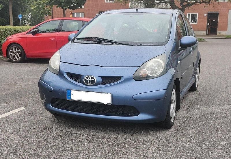 Blå Begagnad 2008 Toyota Aygo Halvkombi | 45 000 kr (Marknadspris) - Bild 1/4
