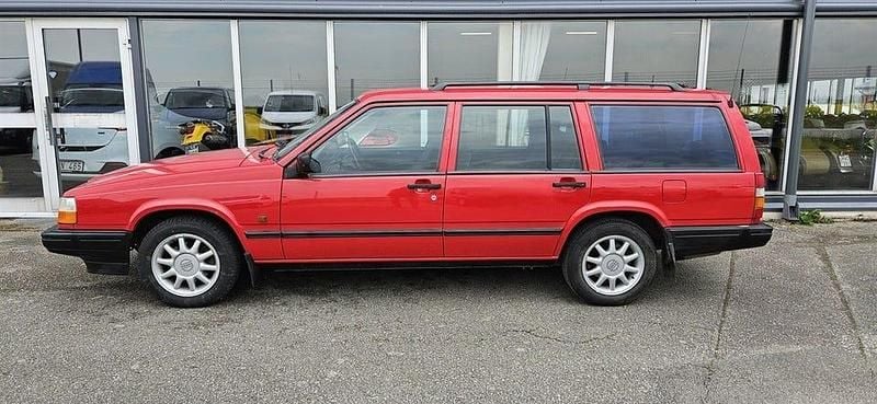Begagnad Volvo 940 116 HK (85 kW) 1994 Röd Kombi
