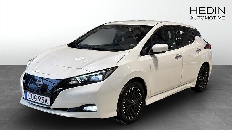Vit Begagnad 2022 Nissan Leaf N-Connecta Halvkombi | 184 900 kr (Marknadspris) - Bild 1/4