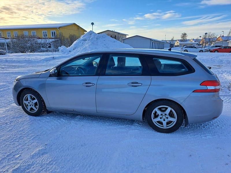 Begagnad Peugeot 308 SW 110 HK (80 kW) 2015 Kombi