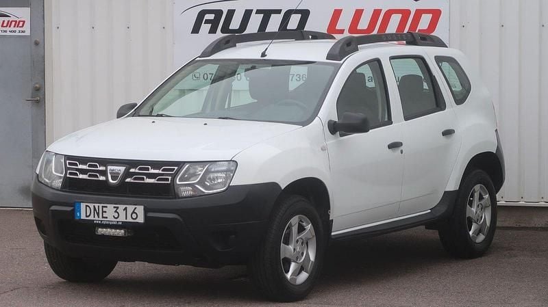 Vit Begagnad 2015 Dacia Duster SUV | 46 000 kr (Bra pris) - Bild 1/4