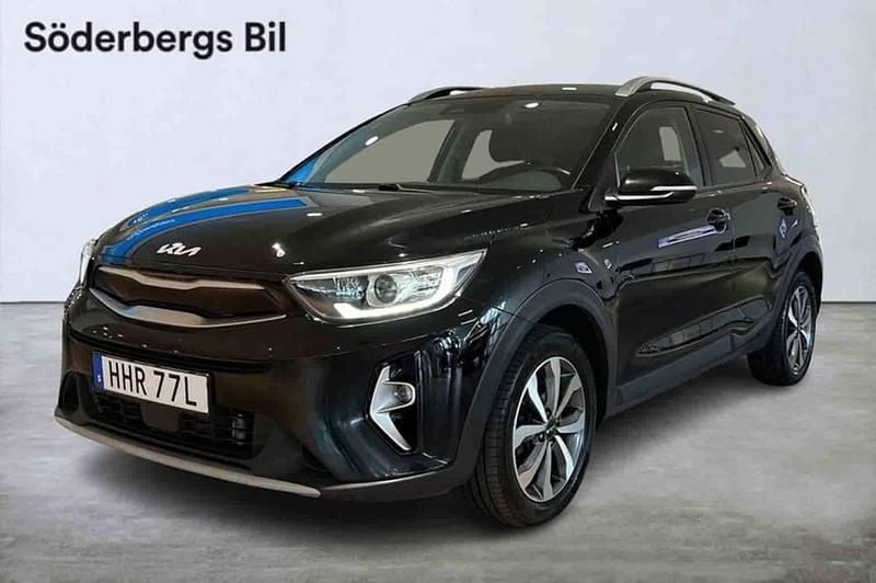 Svart Begagnad 2022 Kia Stonic SUV | 202 500 kr (Lite dyr) - Bild 1/1