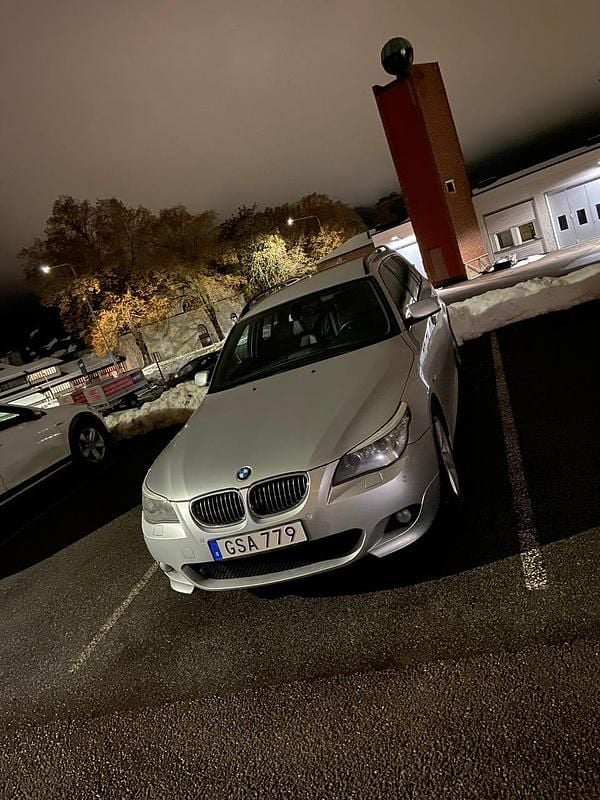 Begagnad 2008 BMW 525 M Sport Kombi | 69 999 kr (Bra pris) - Bild 1/4