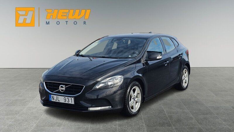 Svart Begagnad 2014 Volvo V40 Kinetic Kombi | 99 800 kr (Marknadspris) - Bild 1/4