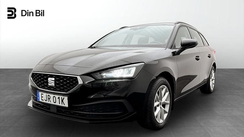 Svart Begagnad 2024 Seat Leon | 219 900 kr (Marknadspris) - Bild 1/4