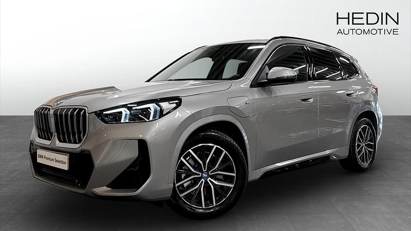 Begagnad 2025 BMW X1 M Sport SUV | 548 700 kr - Bild 1/4