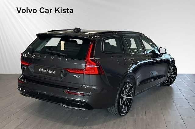 Begagnad Volvo V60 349 HK (256 kW) 2025 Grå Kombi
