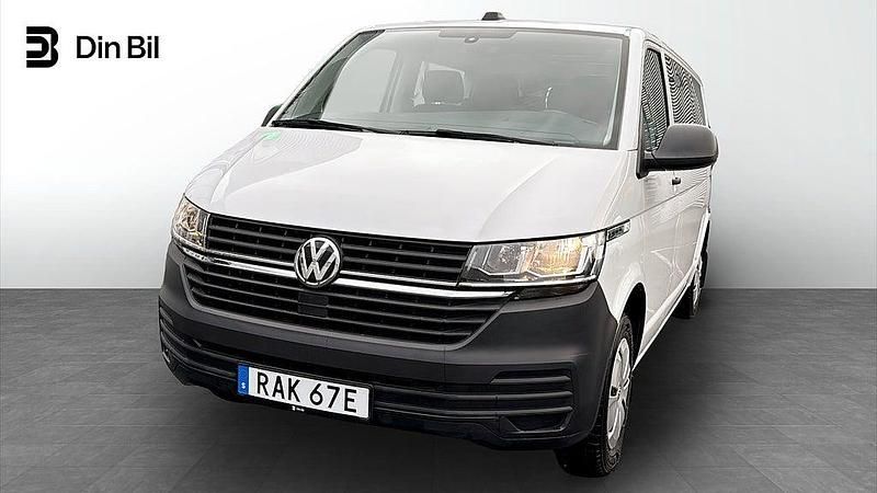 Candyvit Begagnad 2023 VW Caravelle Minibuss | 449 900 kr (Bra pris) - Bild 1/4