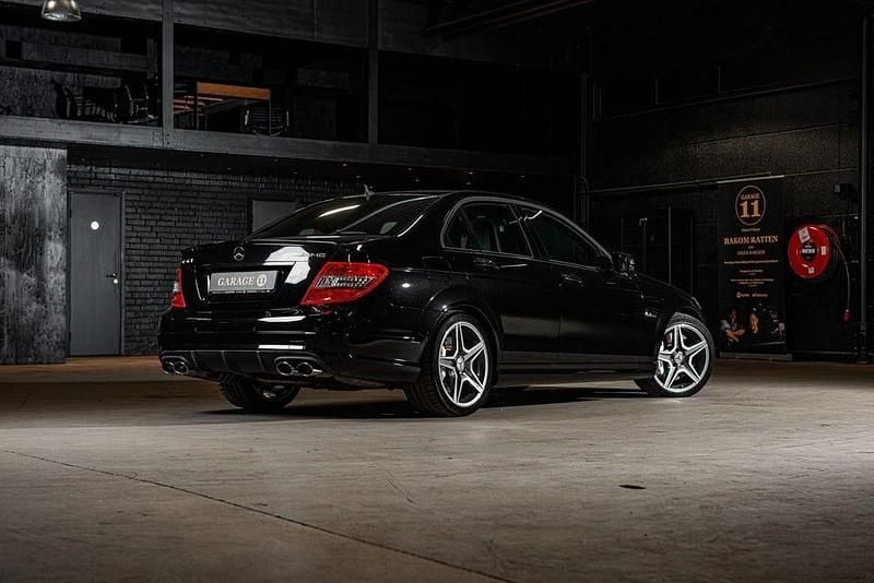 Begagnad Mercedes C63 AMG AMG 457 HK (336 kW) 2009 Svart Sedan