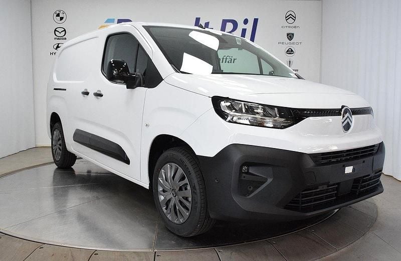 Vit Ny 2025 Citroën Berlingo Business Class Minibuss | 349 375 kr (Bra pris) - Bild 1/3