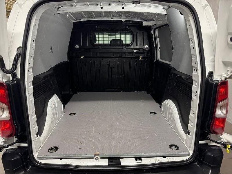 Begagnad Peugeot Partner 102 HK (75 kW) 2019 Vit Minibuss