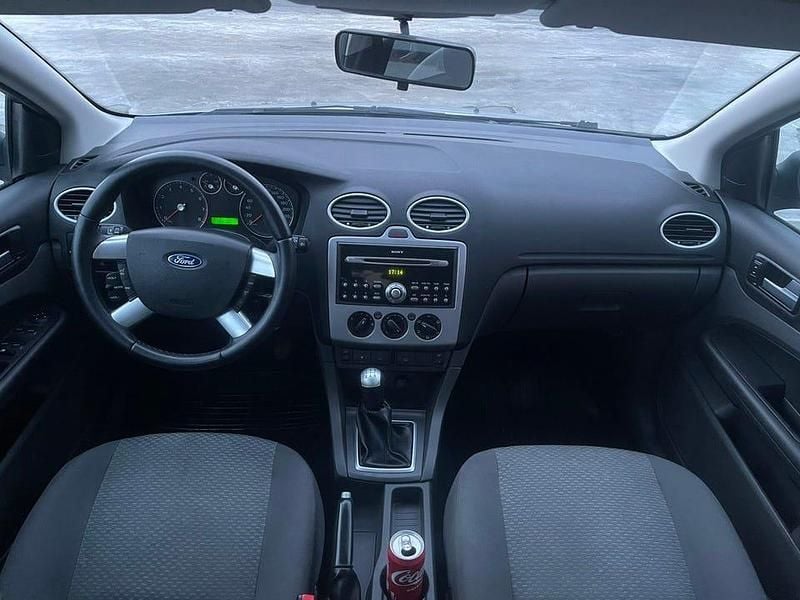 Begagnad Ford Focus 115 HK (84 kW) 2005 Sedan