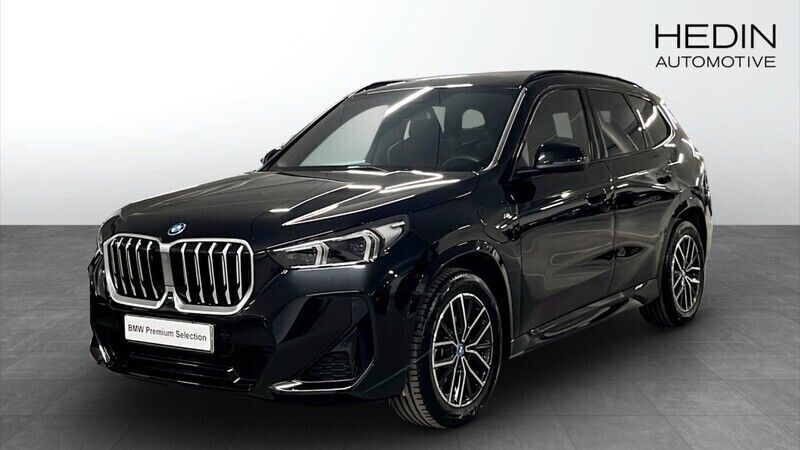 Svart Begagnad 2024 BMW X1 M Sport SUV | 559 700 kr (Lite dyr) - Bild 1/4