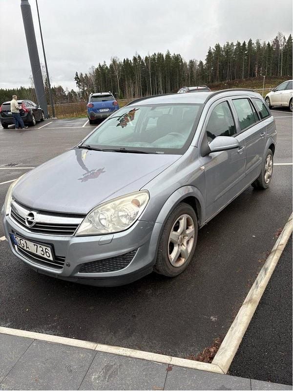 Grå Begagnad 2008 Opel Astra Kombi | 15 000 kr (Bra pris) - Bild 1/4