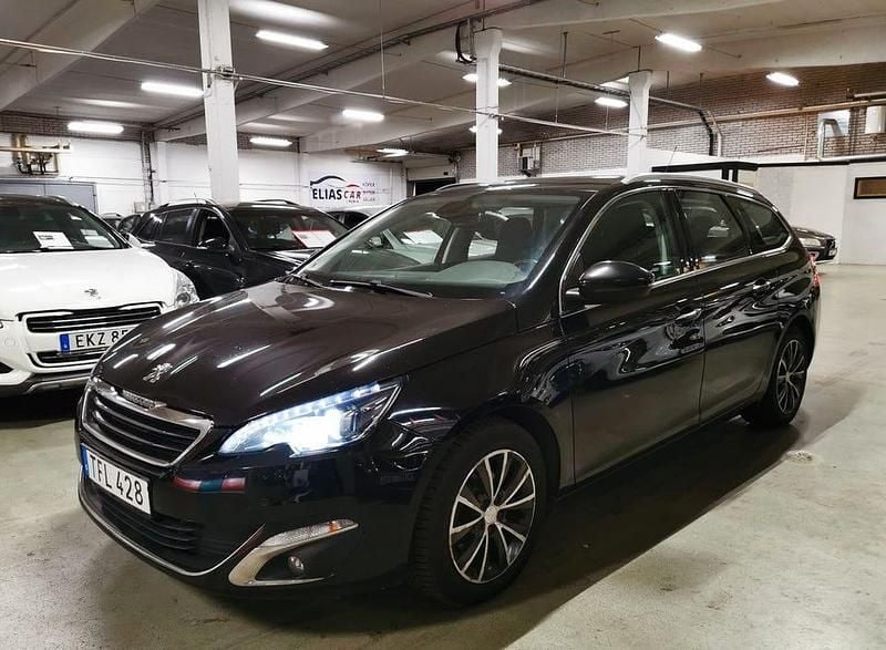 Svart Begagnad 2015 Peugeot 308 Allure Kombi | 79 900 kr (Bra pris) - Bild 1/4