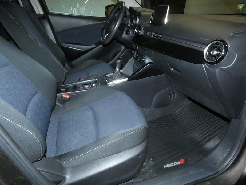 Begagnad Mazda 2 90 HK (66 kW) 2015 Brun Halvkombi