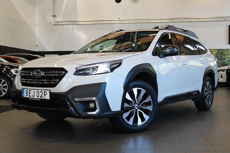 Vit Begagnad 2022 Subaru Outback SUV | 334 900 kr (Lite dyr) - Bild 1/4