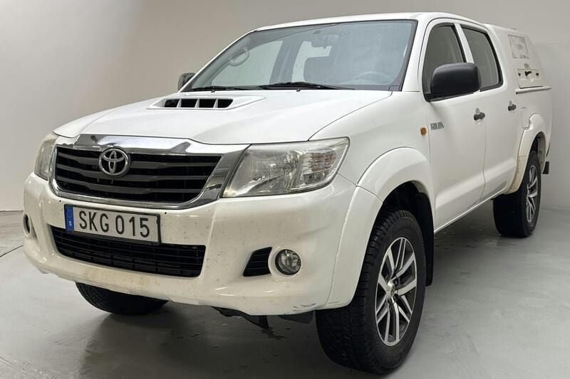 Vit Begagnad 2015 Toyota HiLux Pickup | 219 000 kr - Bild 1/4