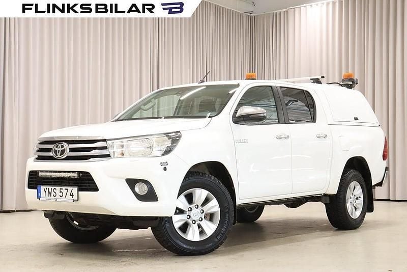 Vit Begagnad 2019 Toyota HiLux Pickup | 299 700 kr (Bra pris) - Bild 1/4