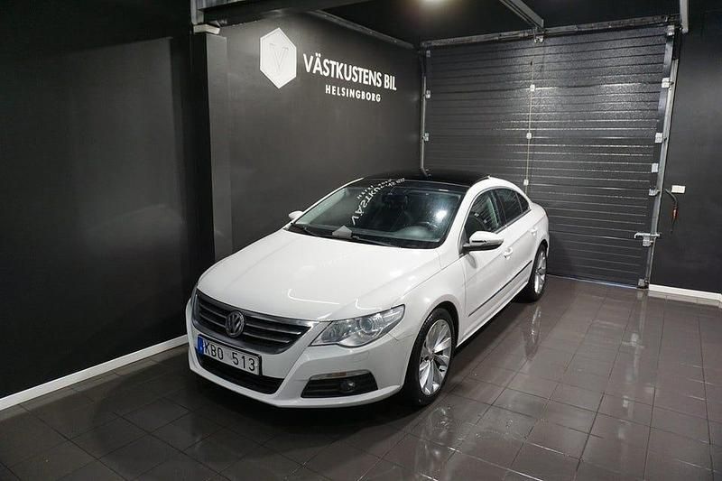 Begagnad VW Passat Highline 170 HK (125 kW) 2009 Vit Sportkupé