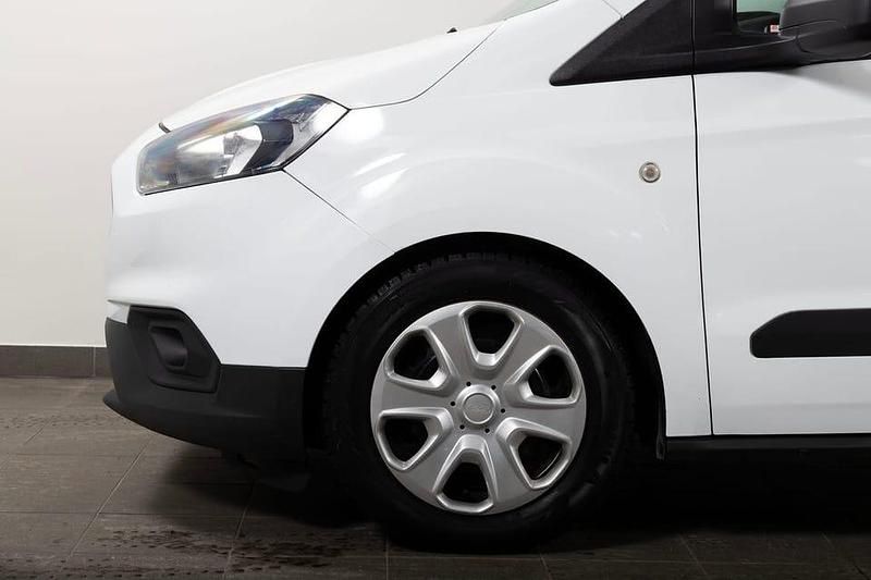 Begagnad Ford Transit 75 HK (55 kW) 2019 Vit Sedan